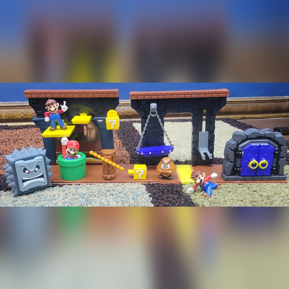 Super Mario Boo's Mansion and Figures